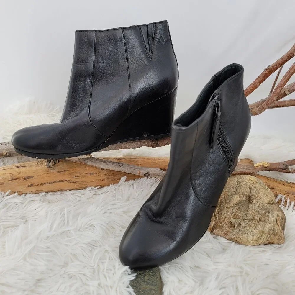 Clarks artisan black leather wedge booties